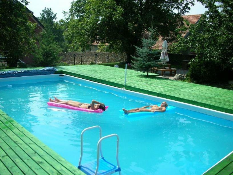 Gosciniec Ella Inn Lipniki Lipniki  Buitenkant foto