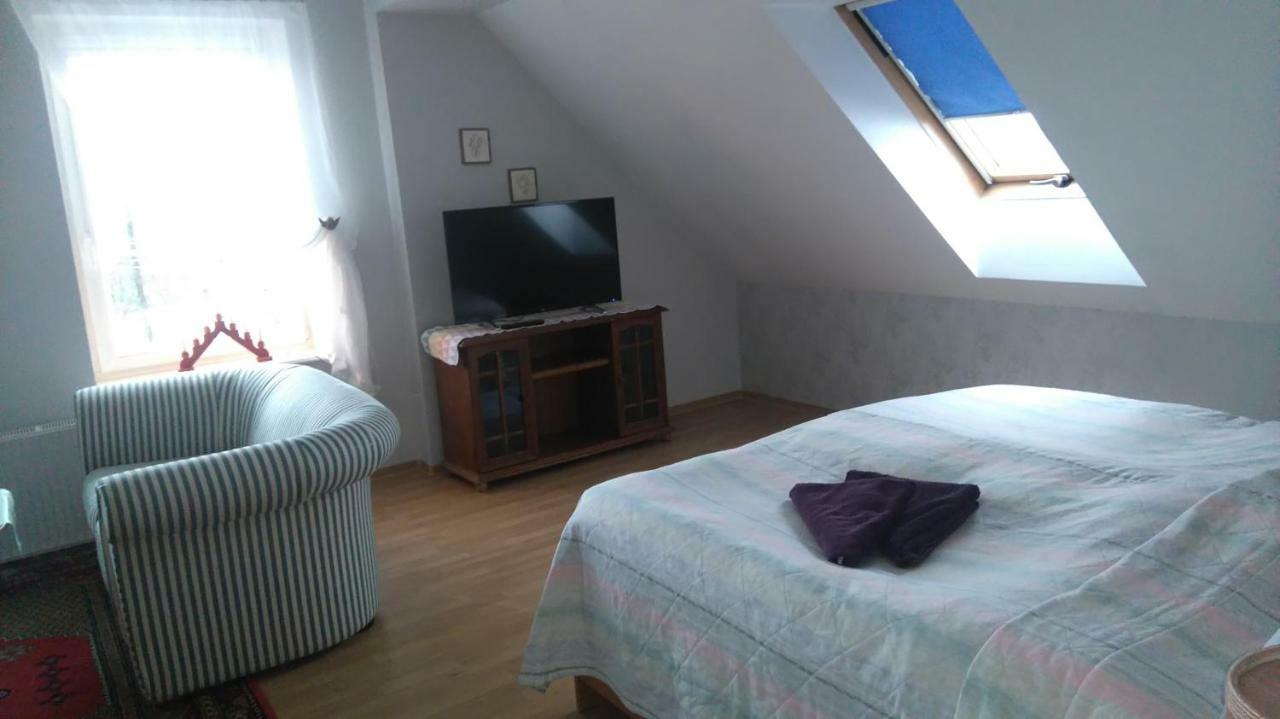 Gosciniec Ella Inn Lipniki Lipniki  Buitenkant foto