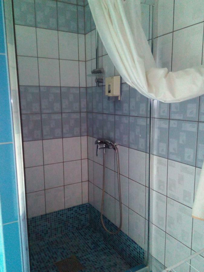 Gosciniec Ella Inn Lipniki Lipniki  Buitenkant foto