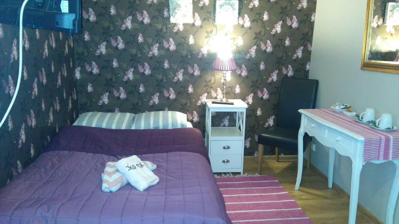 Gosciniec Ella Inn Lipniki Lipniki  Buitenkant foto