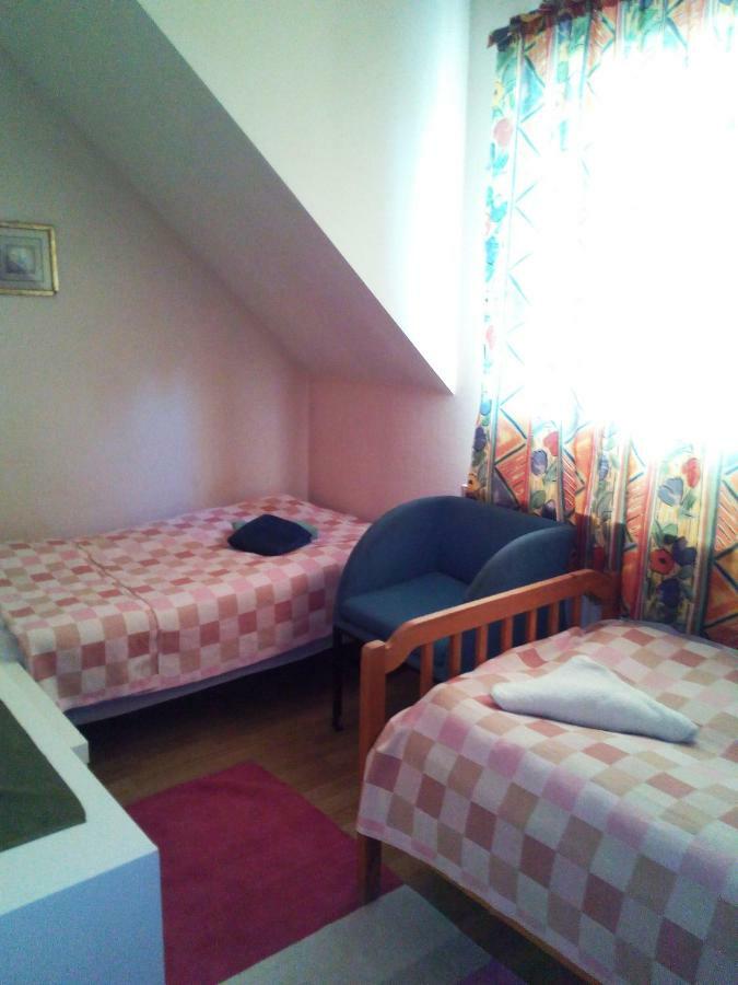 Gosciniec Ella Inn Lipniki Lipniki  Buitenkant foto